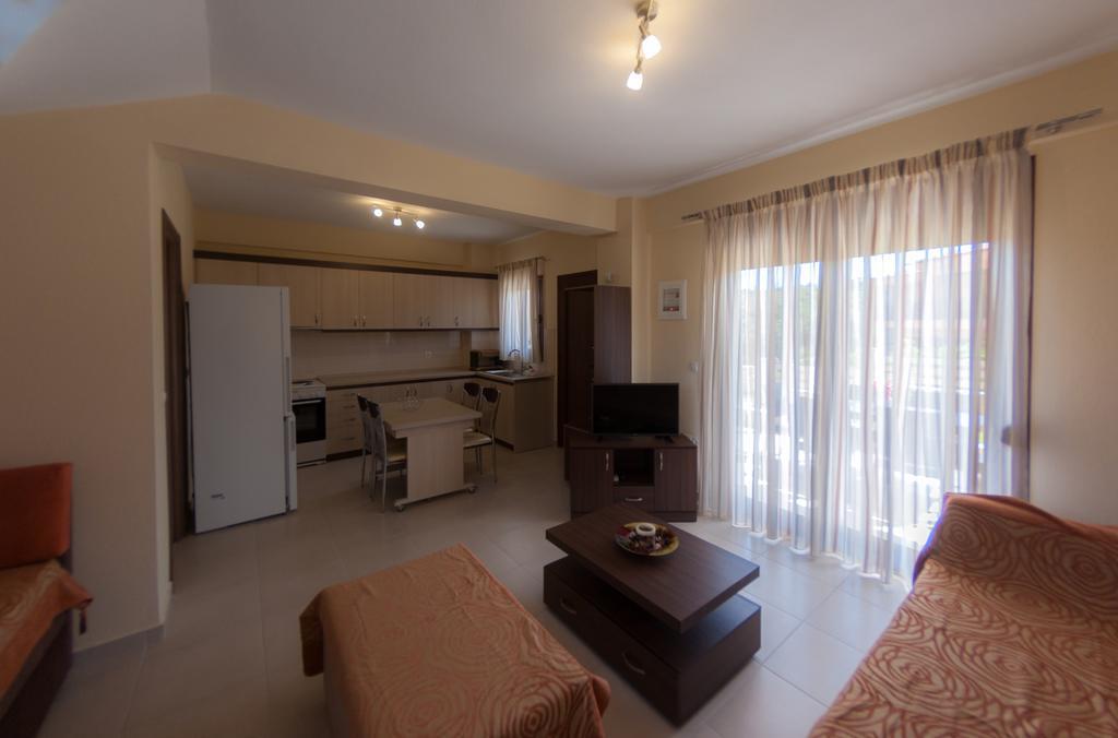 Ianthi Maisonettes 네아 로다 외부 사진