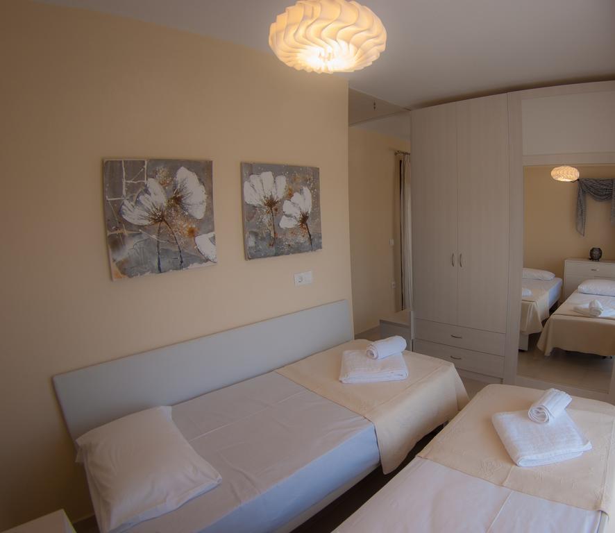 Ianthi Maisonettes 네아 로다 외부 사진
